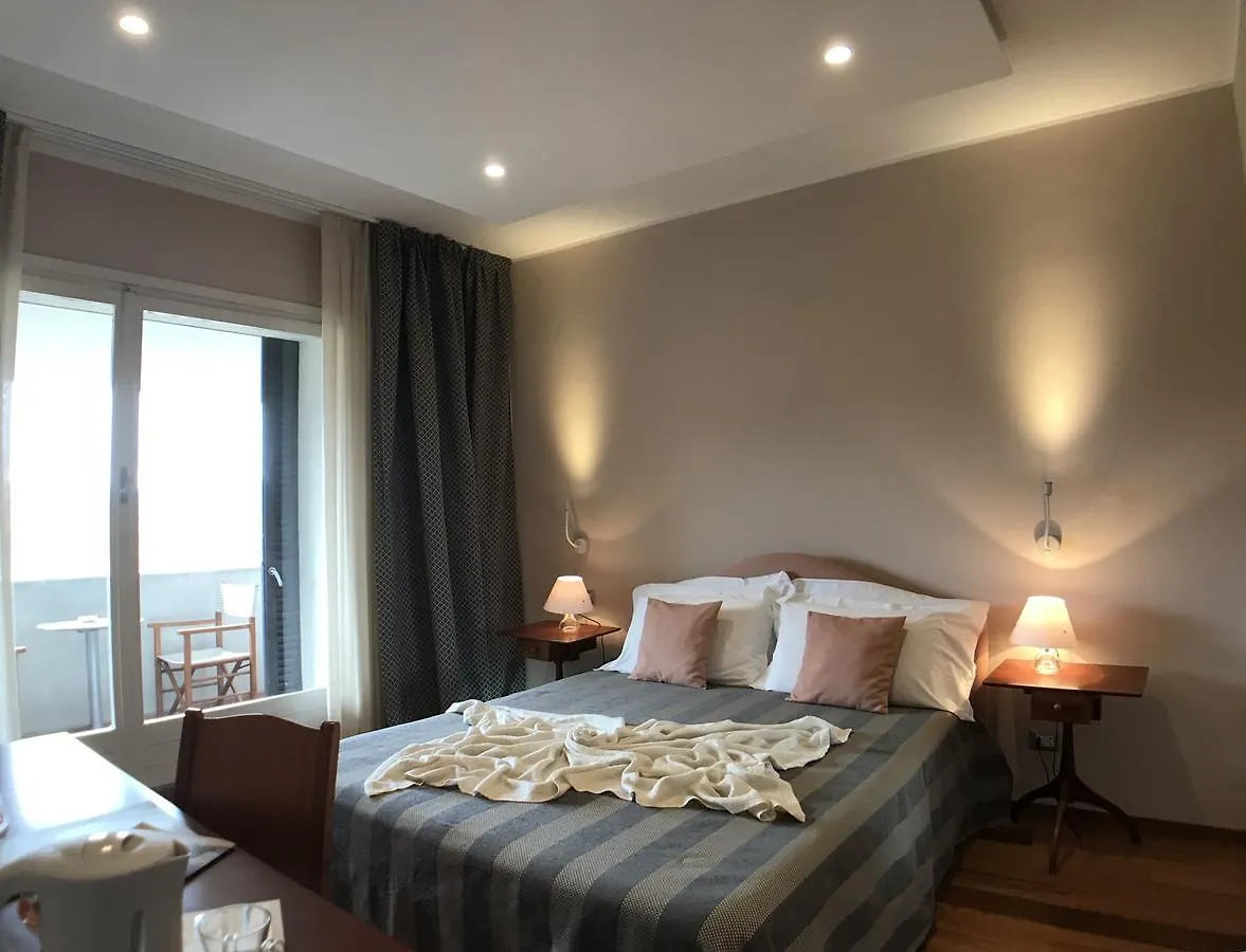 Locanda Dell'Angelo Luni 4*,